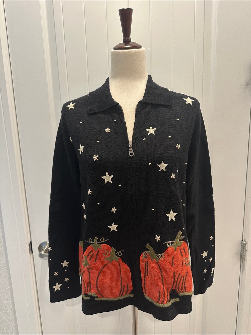 Jones New York Sport Vintage 90s HAND EMBROIDERED Pumpkin Sweater